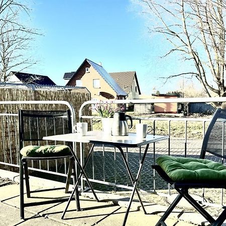 F-1010 Strandhaus Mönchgut Bed&Breakfast DZ 28 Terrasse strandnah, inkl Frühstück Lobbe Exterior foto